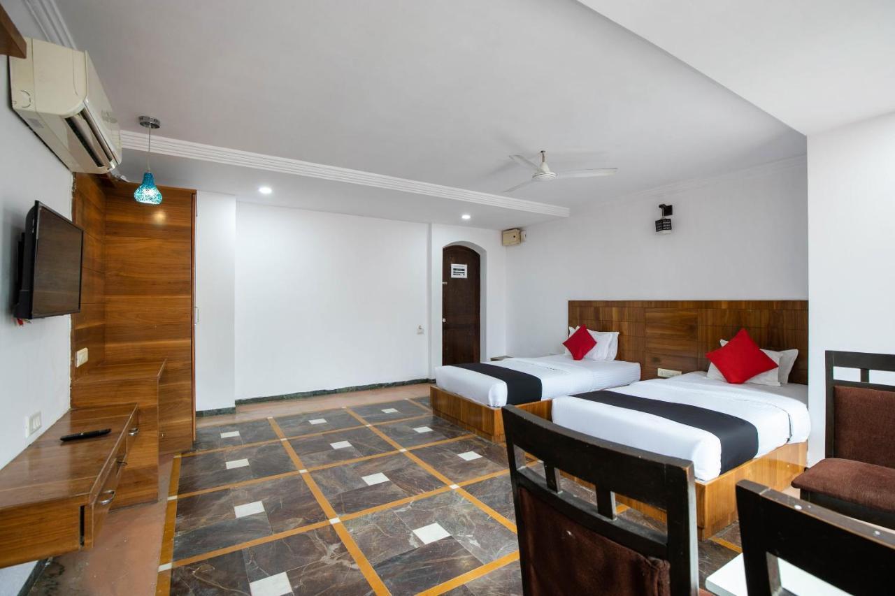 Collection O 49275 Hotel Suman City Gandhinagar Exterior foto
